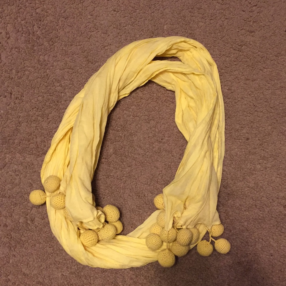 Women’s yellow scarf